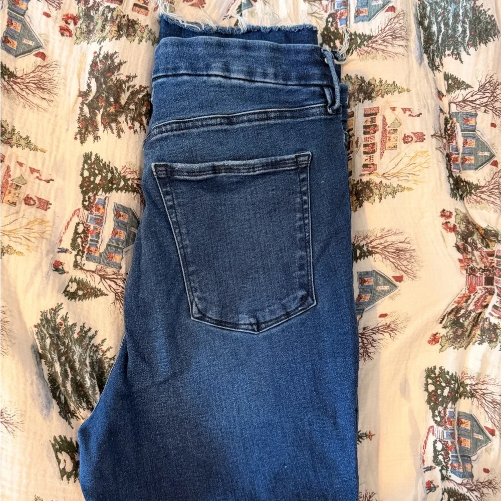 Good American "Always Fits" Jeans - Picture 4 of 8
